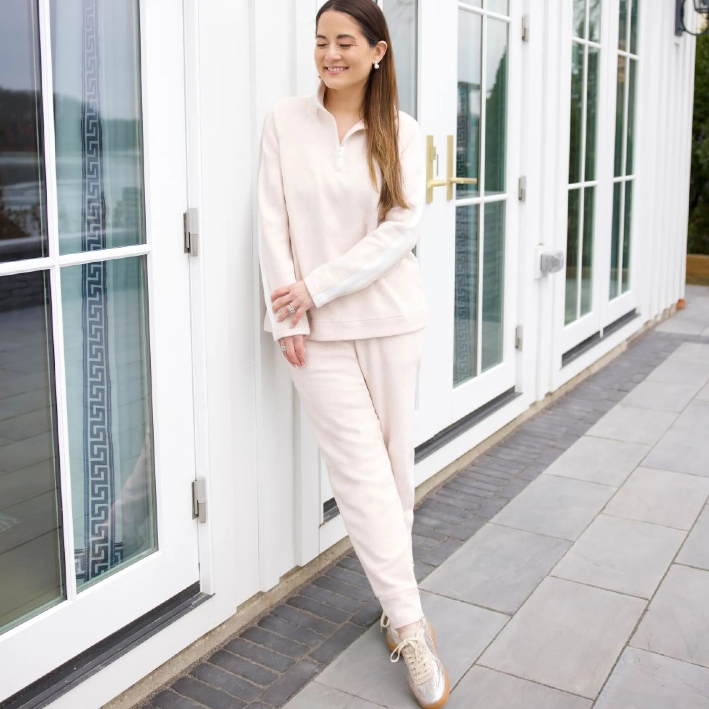 Outlet x Jennifer Lake Fleecewear with Stretch Cropped Jogger Women Bottoms